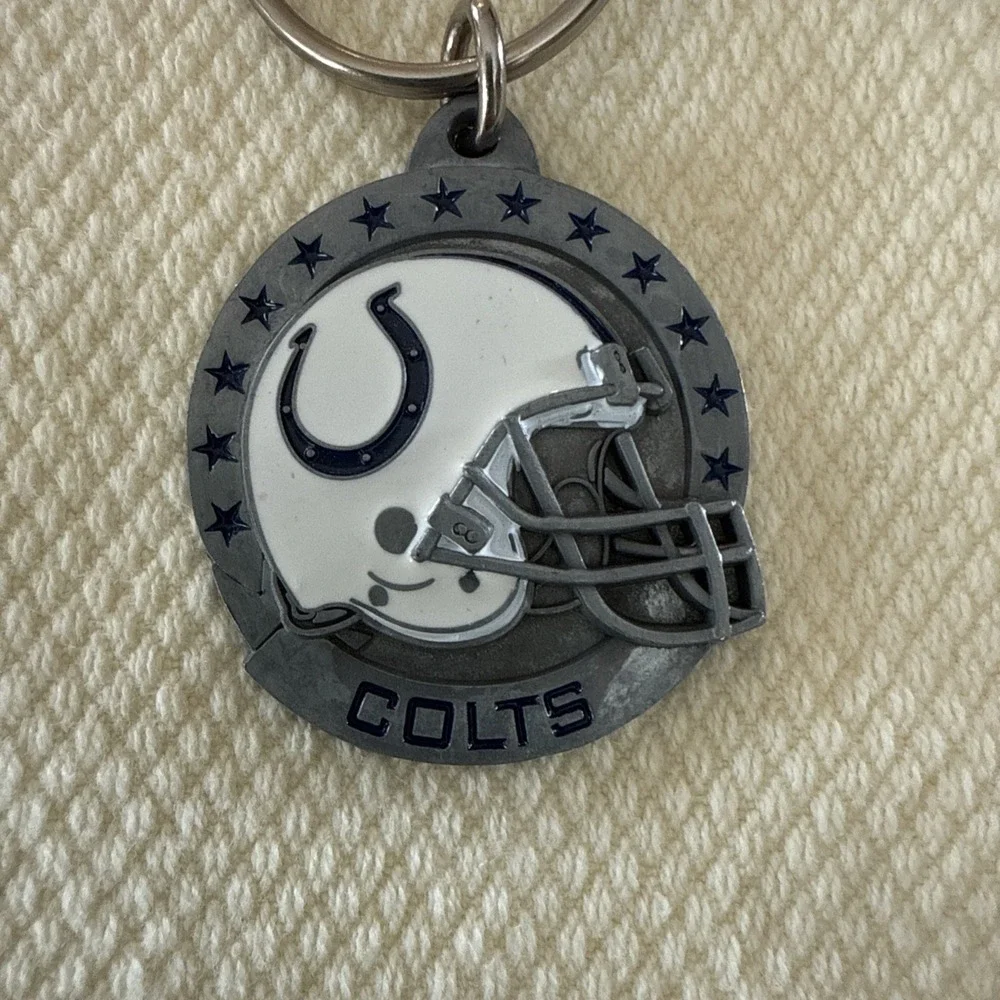 NFL Colts Helmet Metal Keychain.‎ 4233. Official.